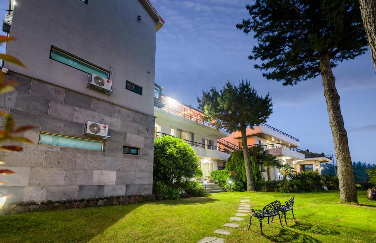 Harry And Sodam Pension Jeju Extérieur photo